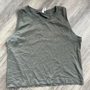 Lululemon cropped muscle tank size 4 olive green color